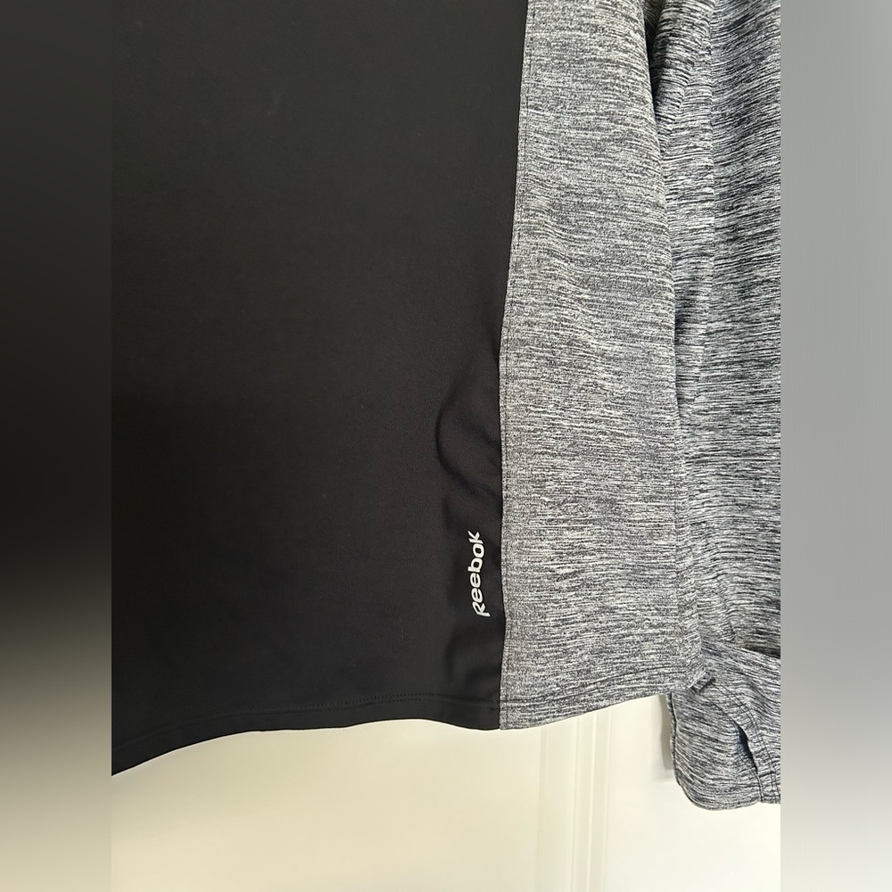 Reebok Black Long Sleeve Top Size S - Picture 8 of 10
